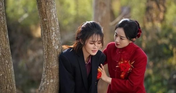 金牛股配资 原来她是张凯丽女儿！怪不得能频繁上央视，是妈妈的骄傲更是心病